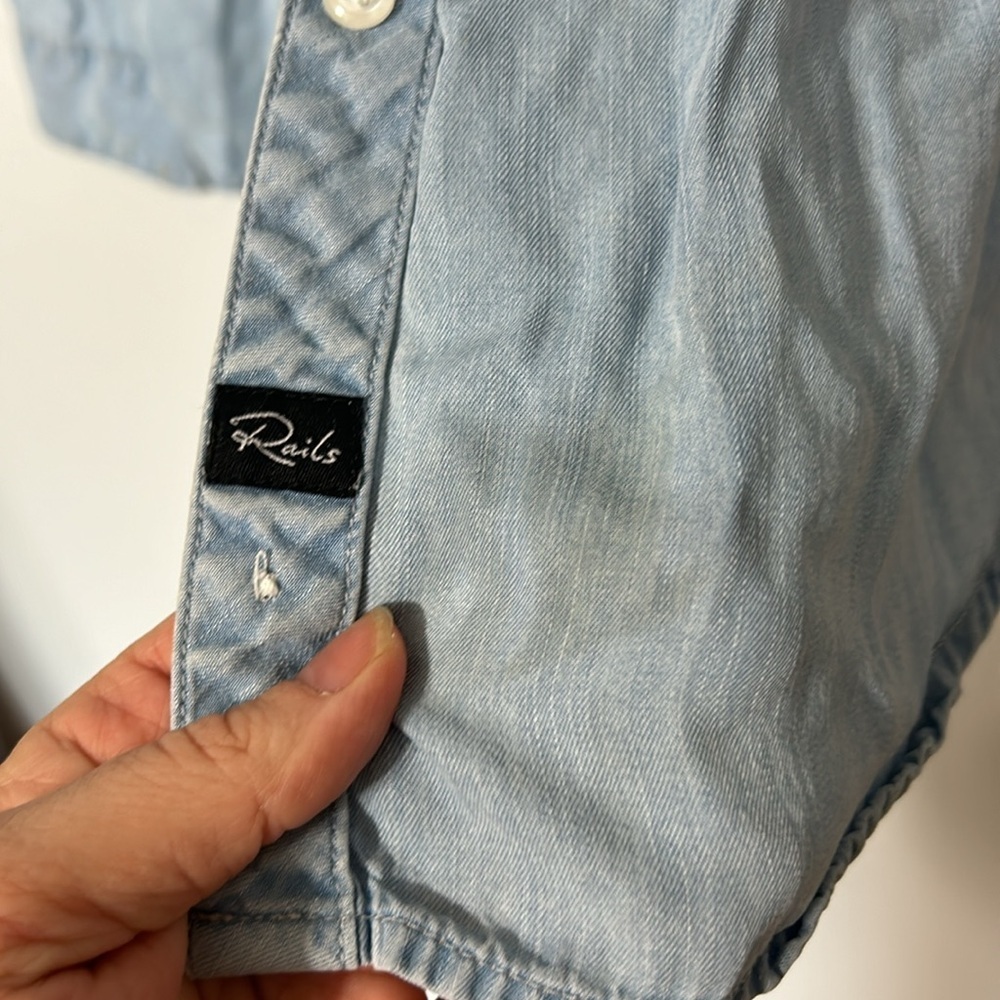 Rails denim chambray shirt size medium - Picture 5 of 6
